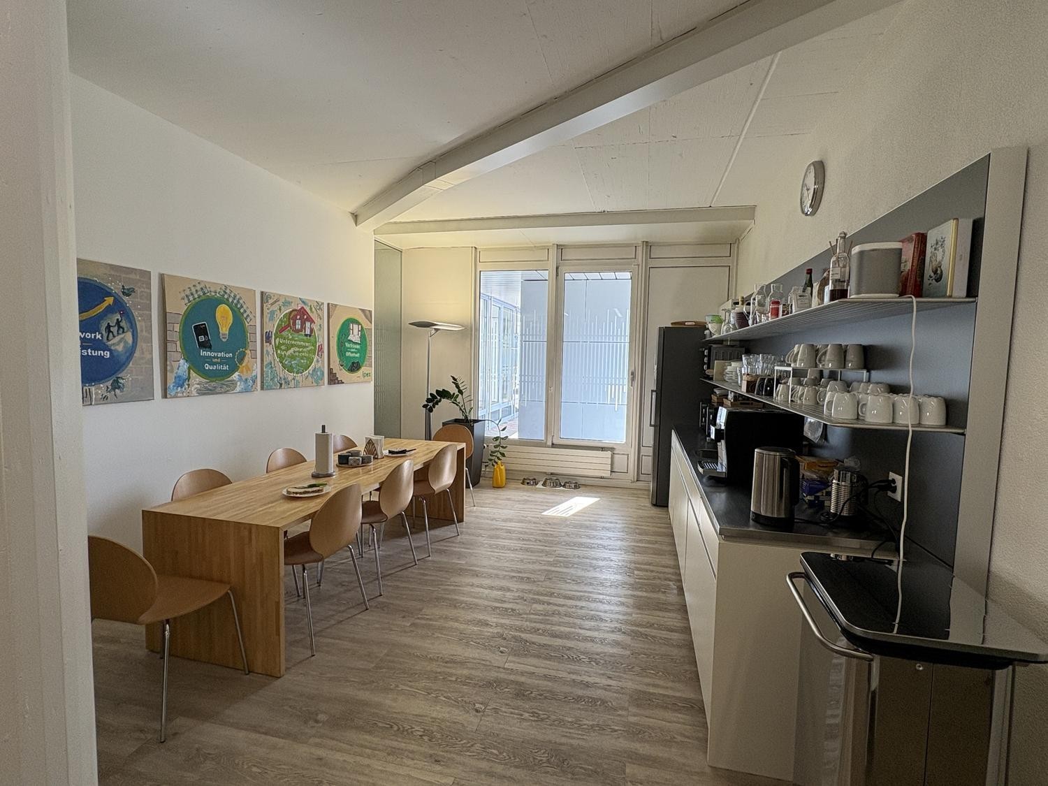 352m² office