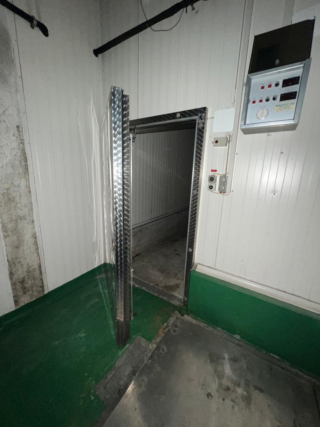 450m² commercial, photo 7 of 10