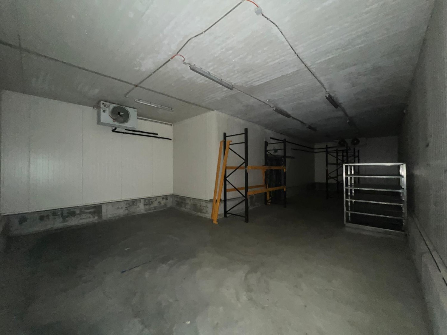 450m² commercial, photo 2 of 10