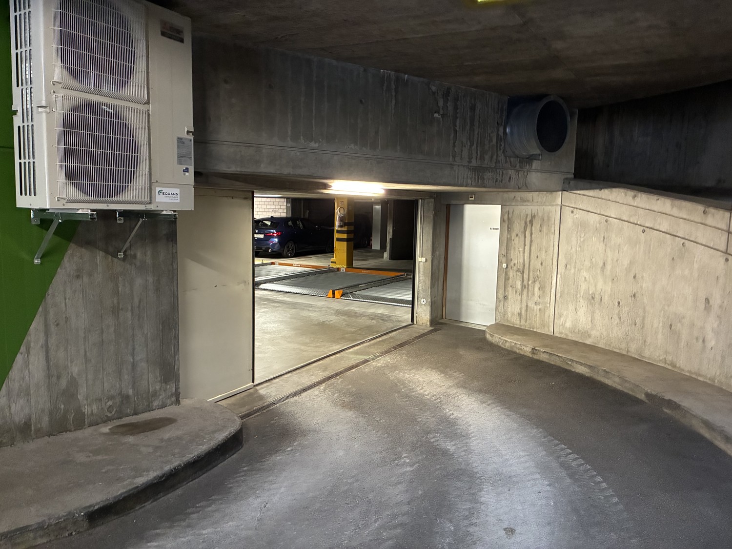 10m² open slot, photo 1 of 3