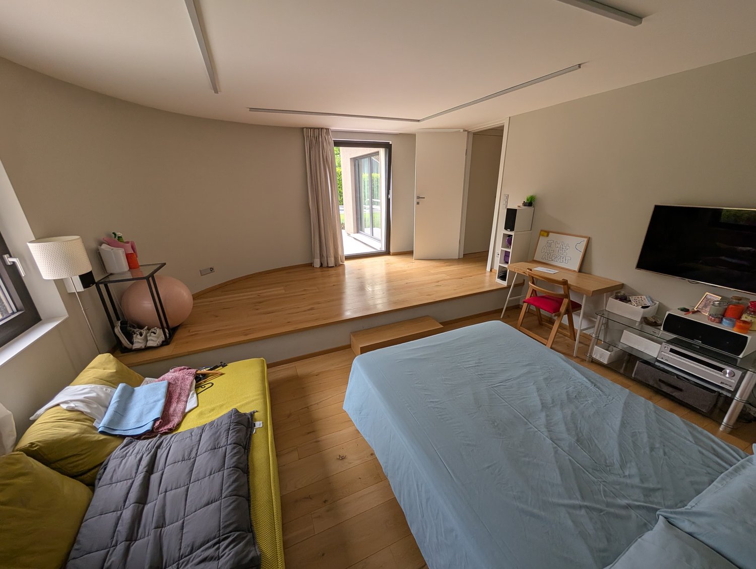 1 room single room
