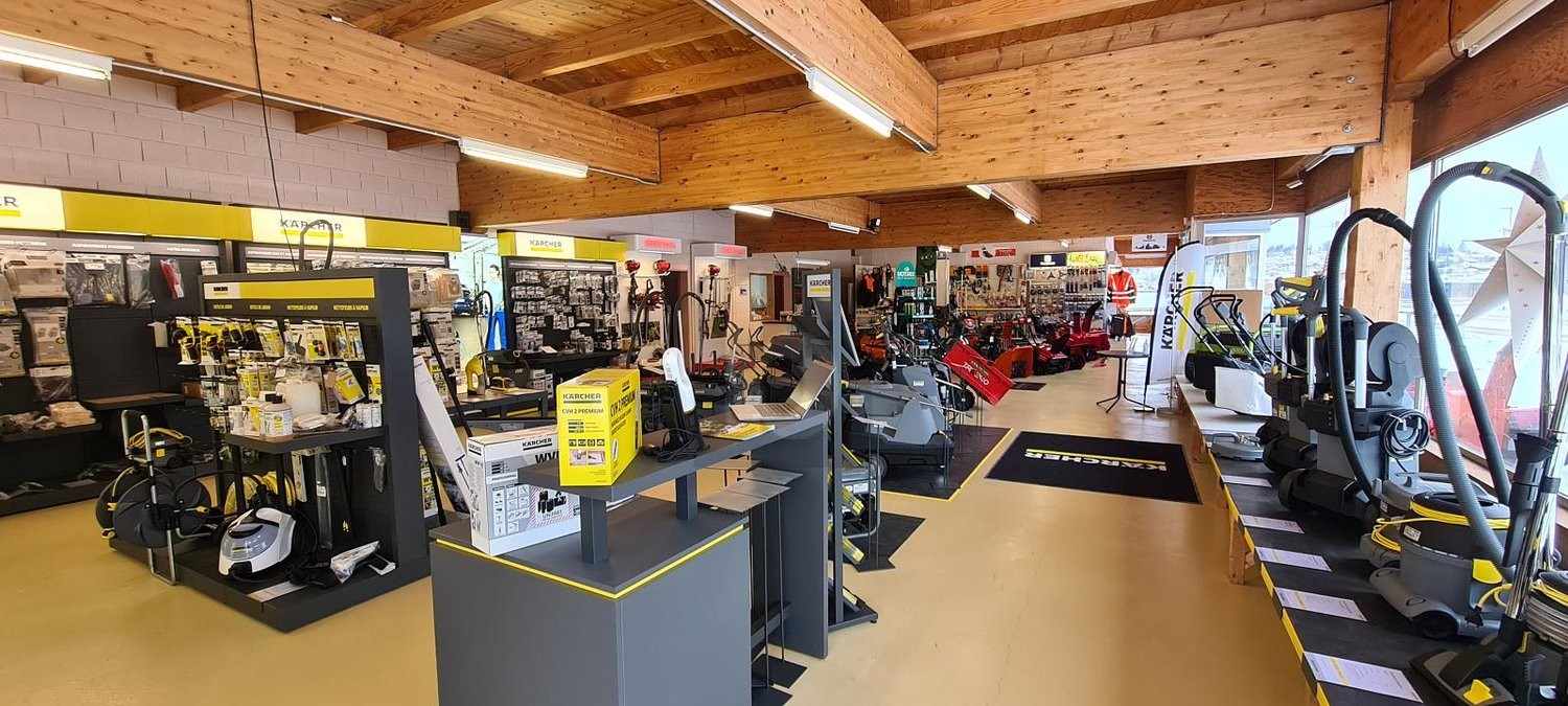 441m² shop, photo 2 of 4