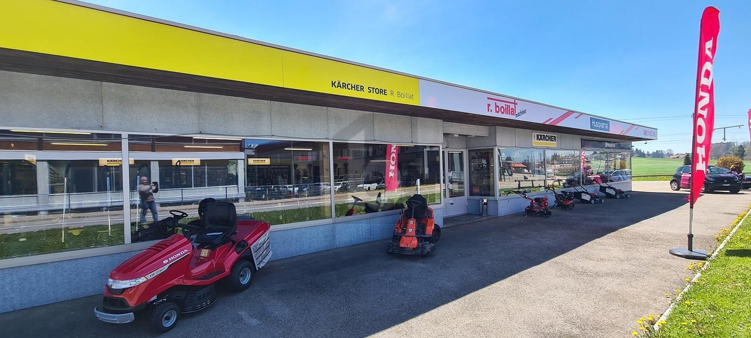 441m² shop, photo 1 of 4