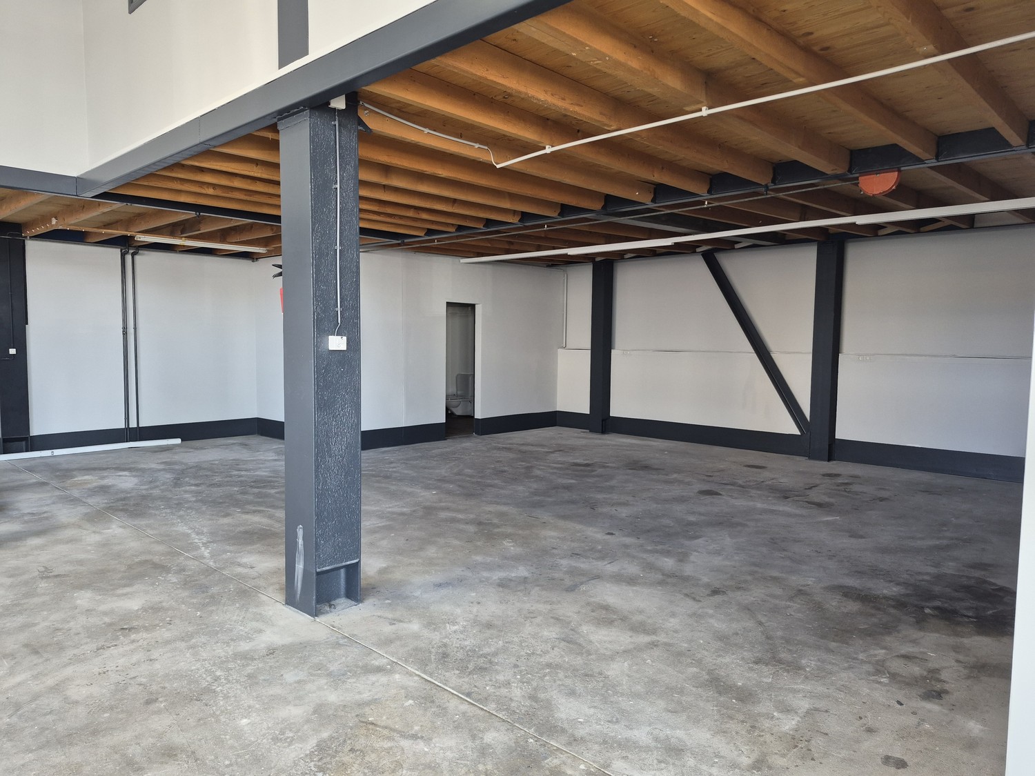 266m² commerciale