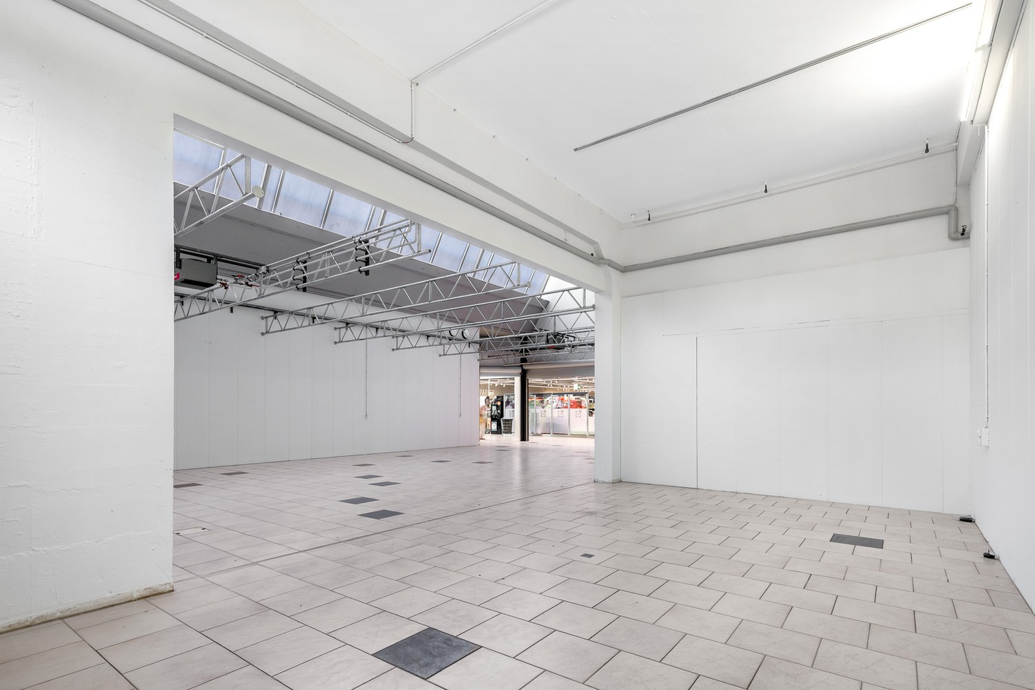 208m² commercial, Foto 4 von 10