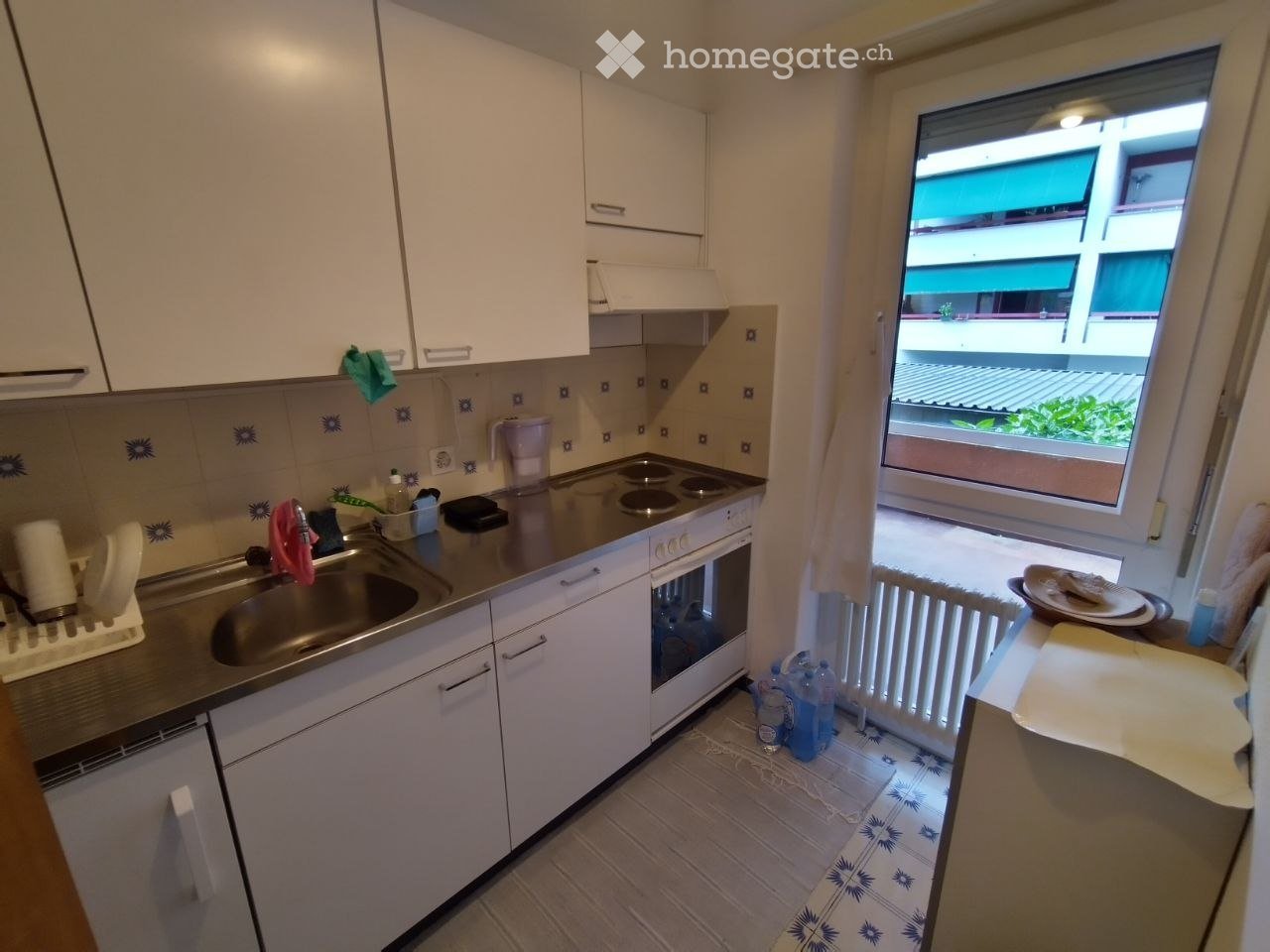 Appartement de 1 ½ pièces

Je cherche un repreneur pour un 1.5 locaux à Viganello, via alla Roggia 25, rez-de-chaussée (techniquement surélevé).   
L'appartement dispose de :   
\- Cuisine séparée   
\- Salle de bain avec baignoire   
\- Balcon   
\- Armoire murale   
\- Buanderie de l'immeuble   
\, photo 3 sur 5
