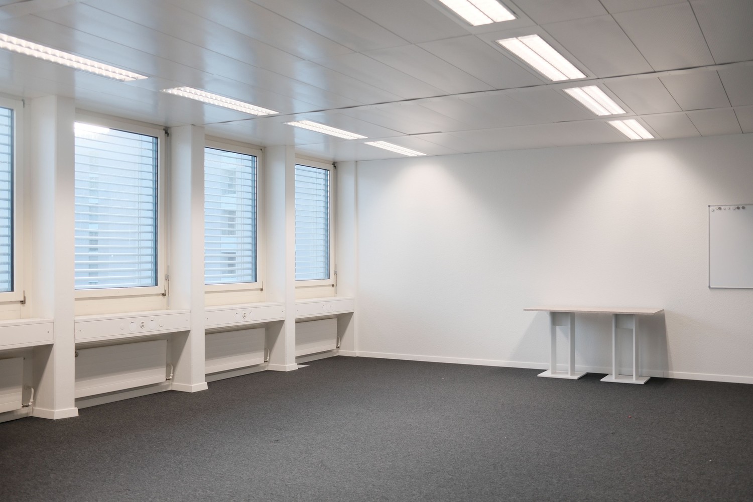 60-60m² commercial, photo 2 of 4