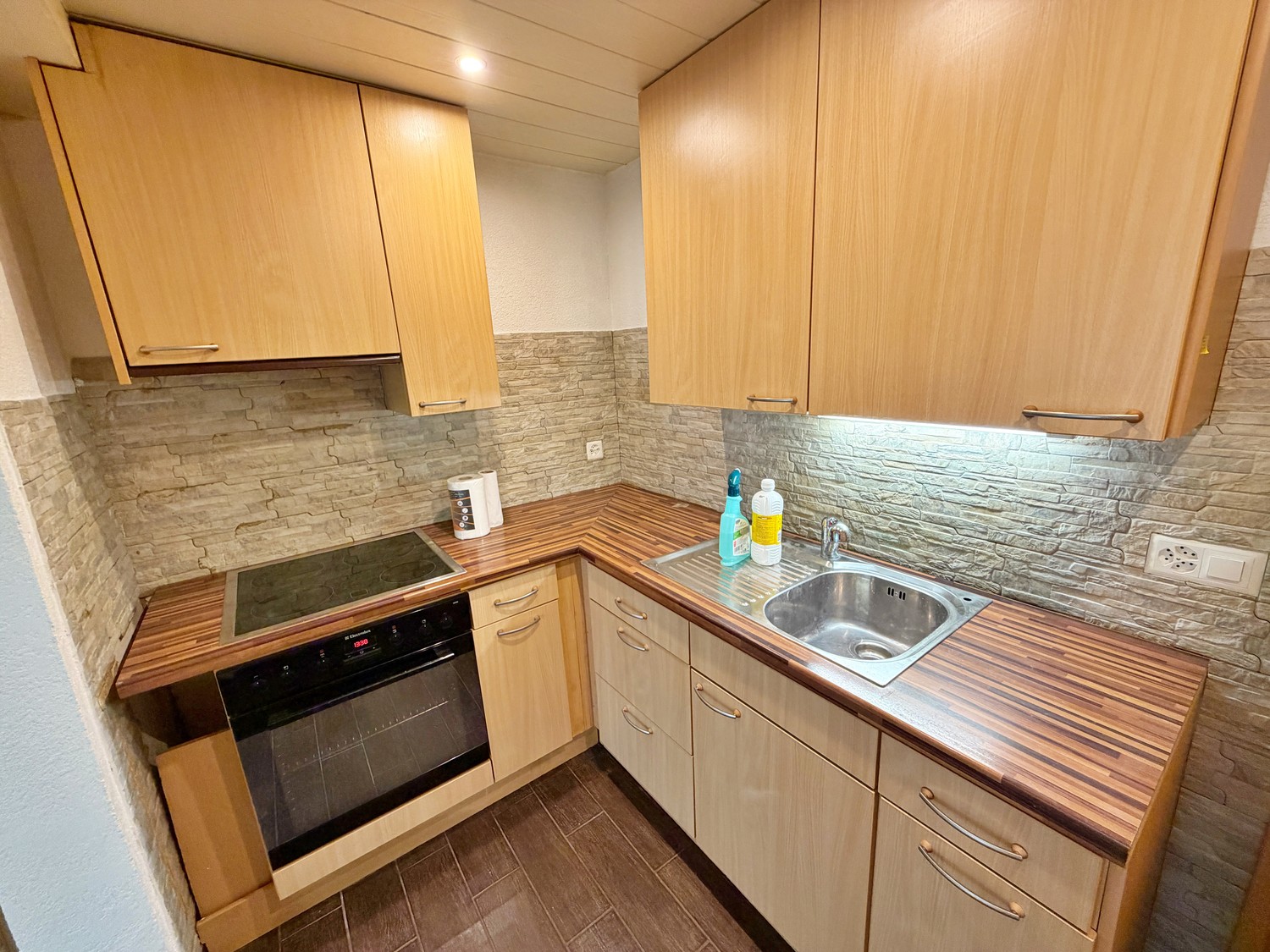 10 rooms multi family house, photo 9 of 10