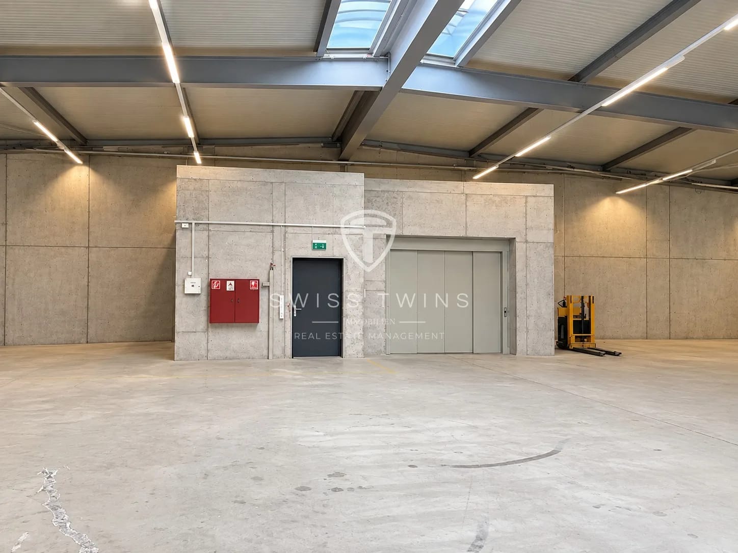 4196m² commercial