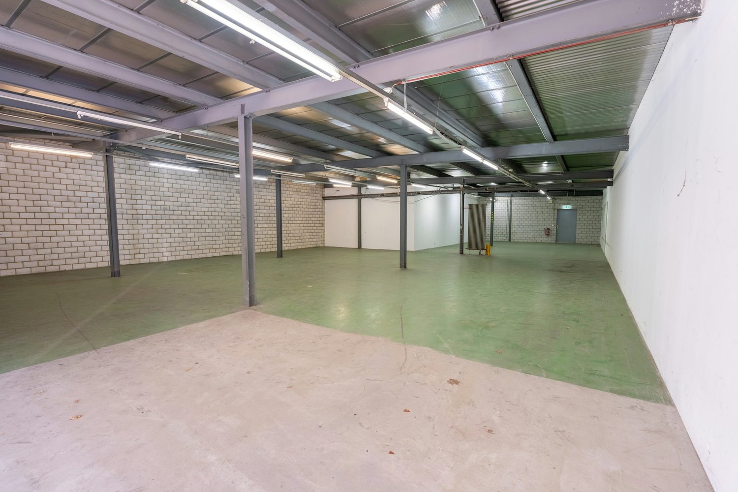 813m² commercial, photo 6 of 7