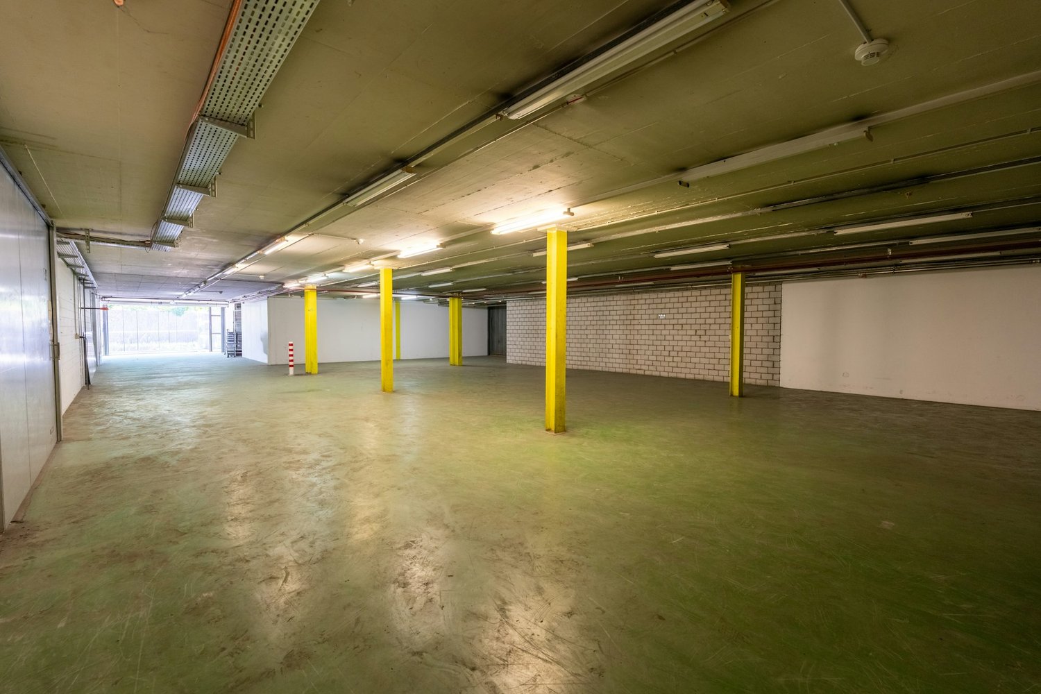 813m² commercial, photo 5 of 7