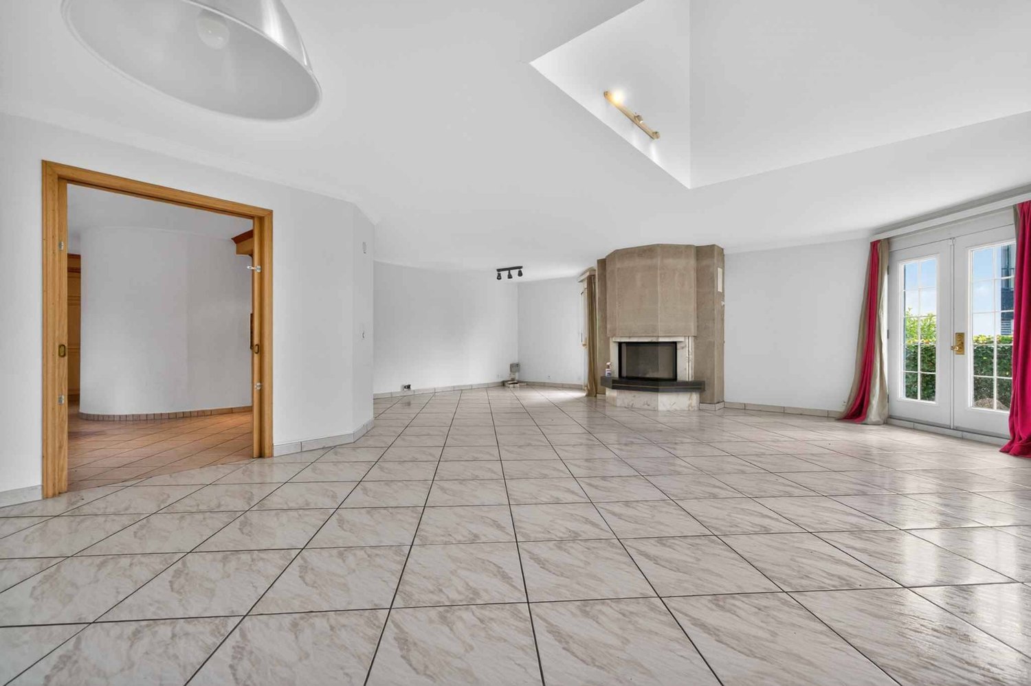 5 rooms villa, photo 3 of 10