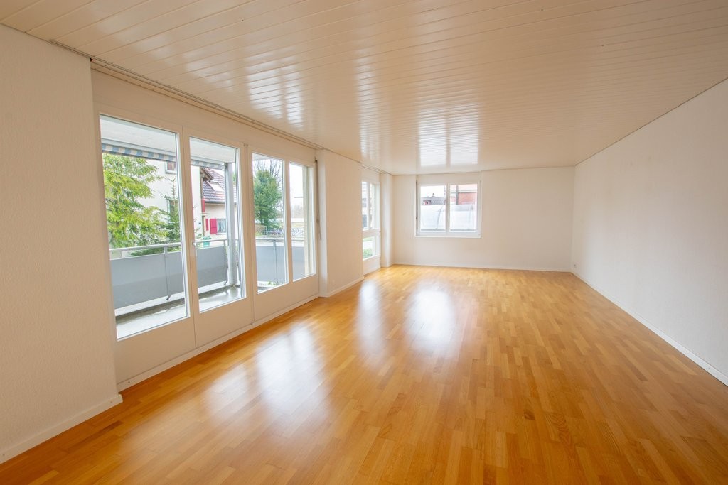 4 rooms apartment, photo 2 of 8
