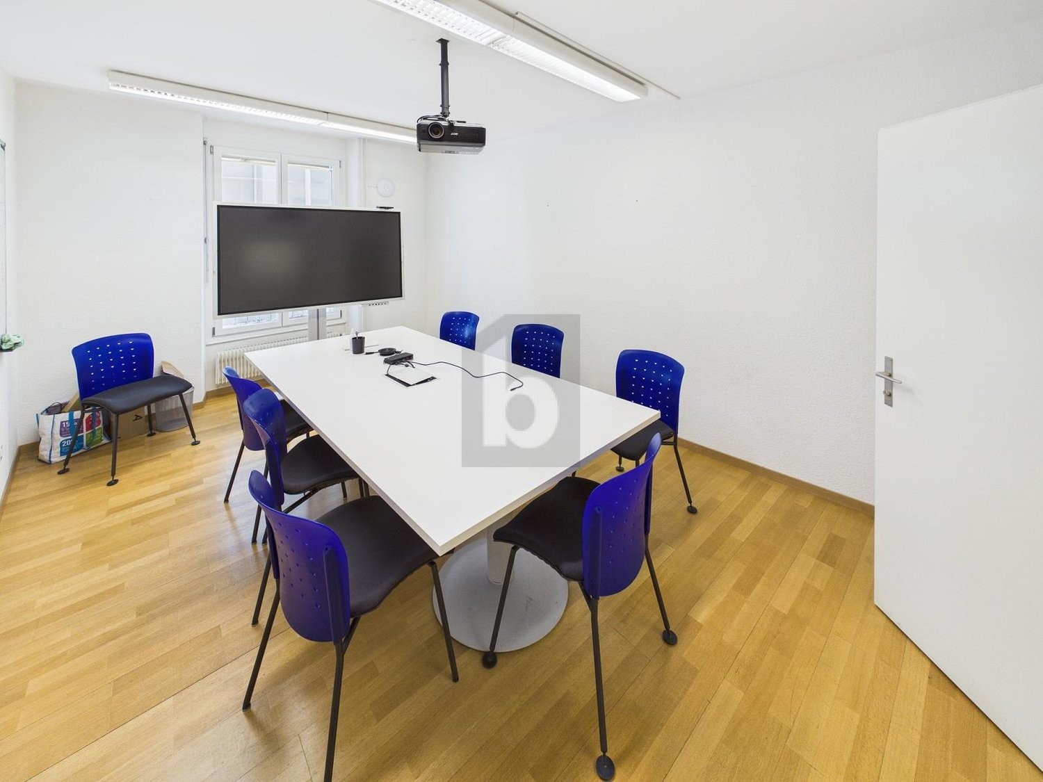 Office, photo 2 of 4