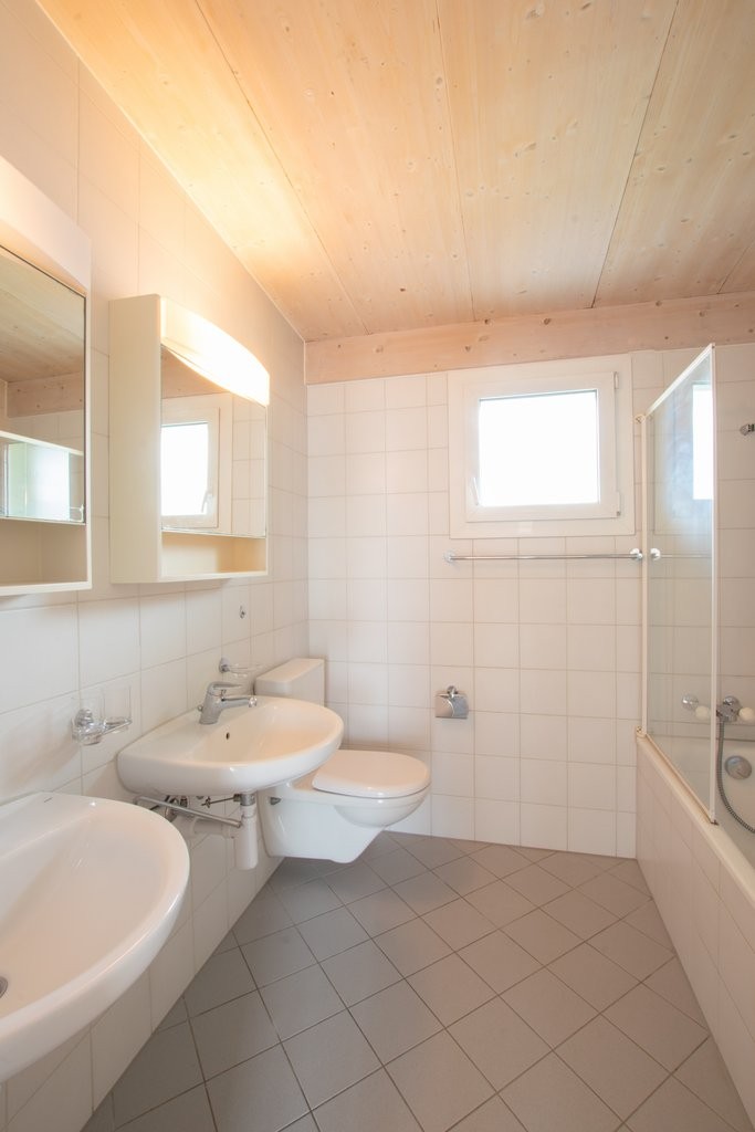 5 rooms apartment