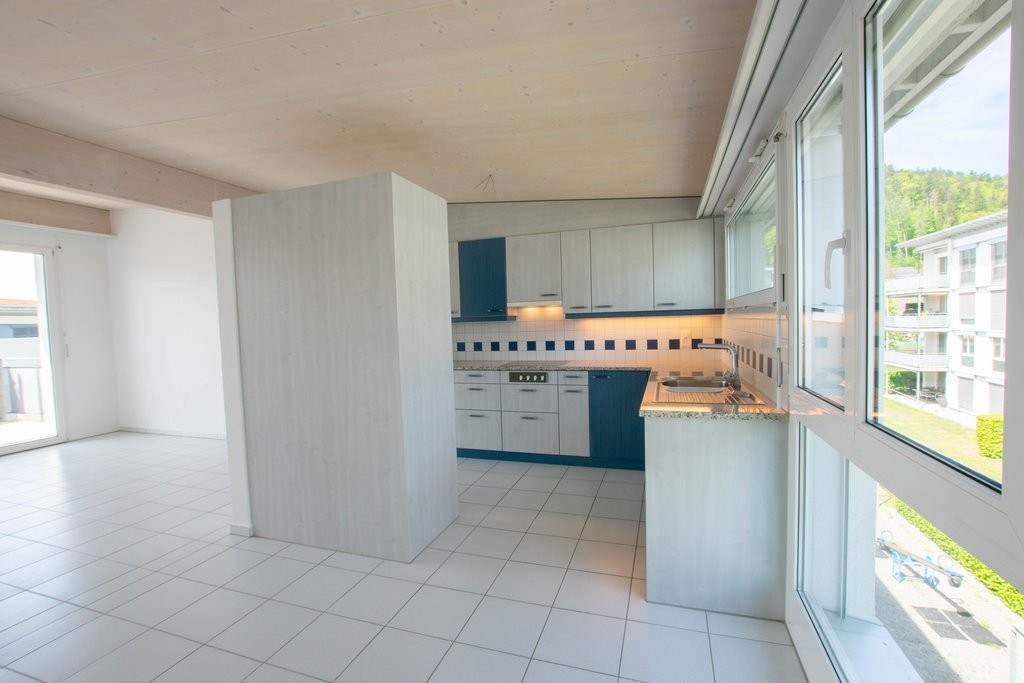 5 rooms apartment