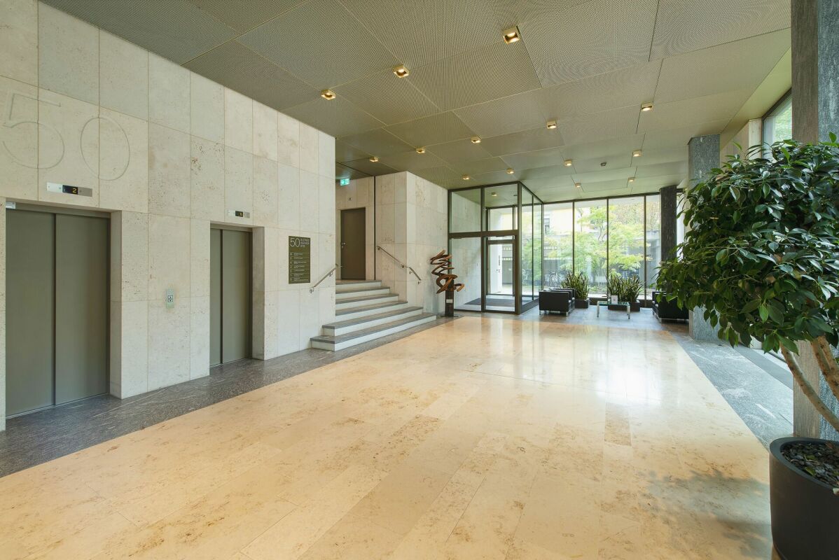 1124m² office, photo 9 of 10