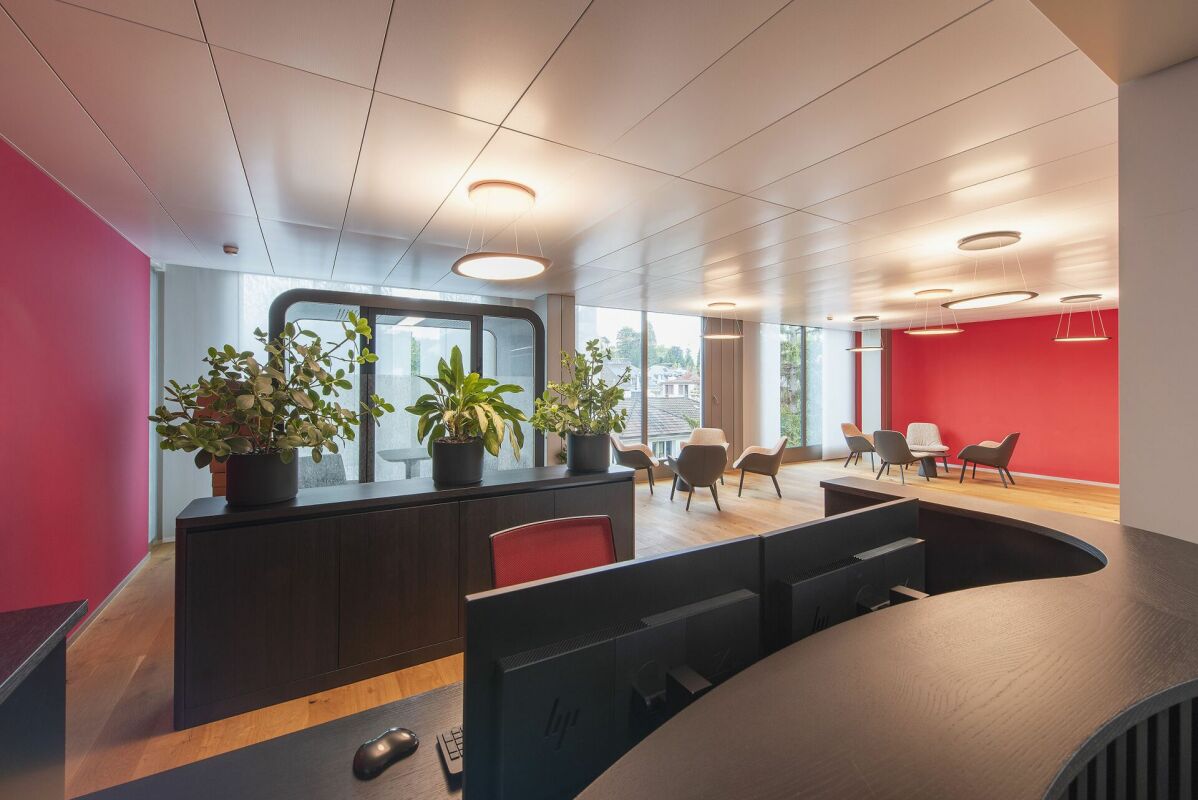1124m² office, photo 1 of 10