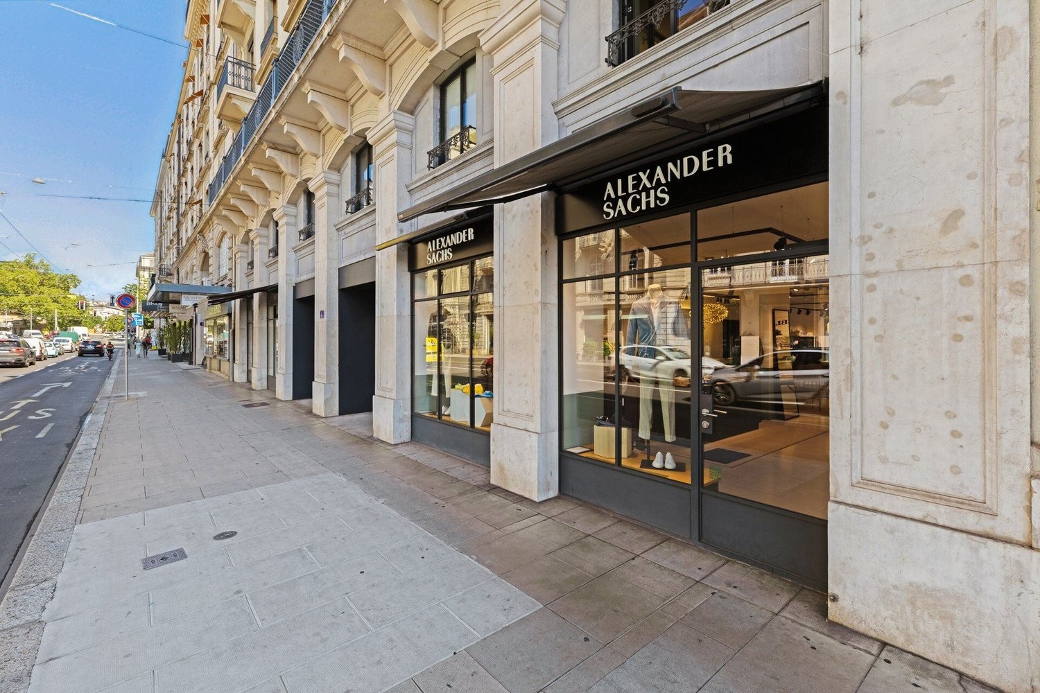 Shop, photo 4 of 10