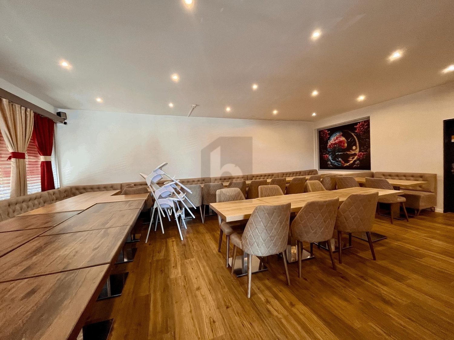 100m² restaurant, photo 4 of 4