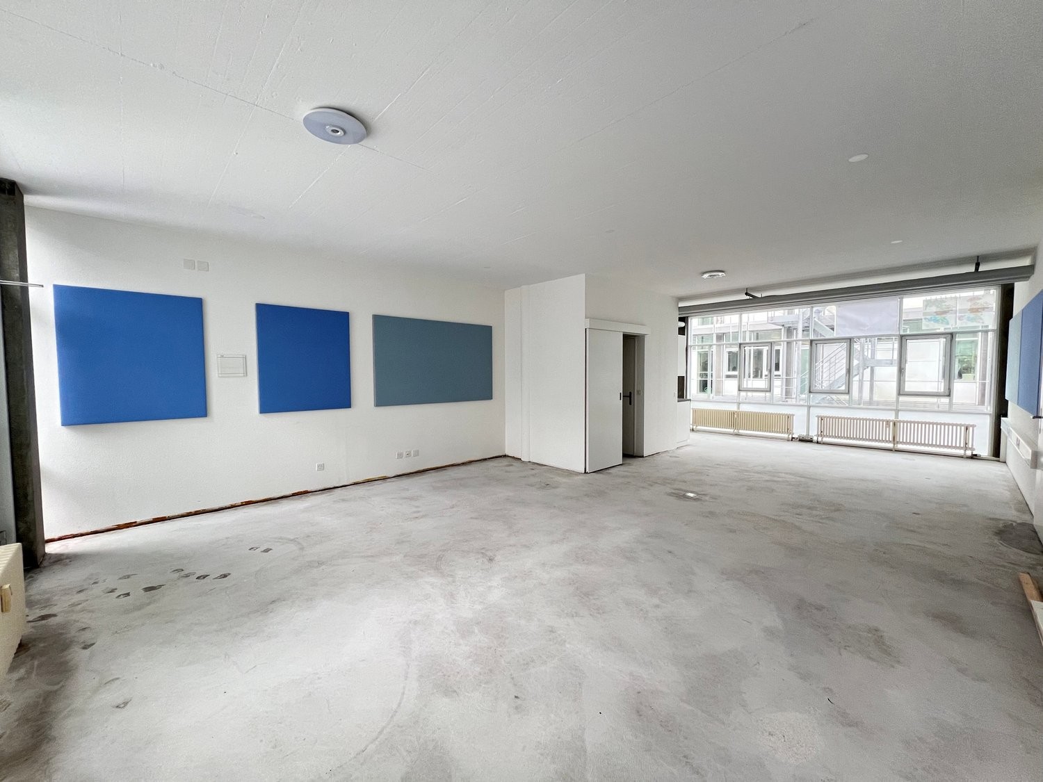 61m² ufficio, foto 2 di 4