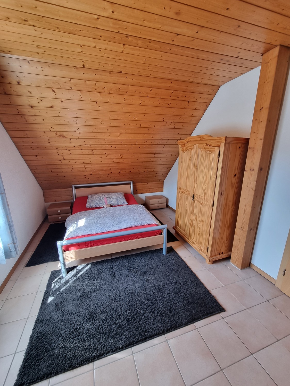 Chambre dans un appartement partagé