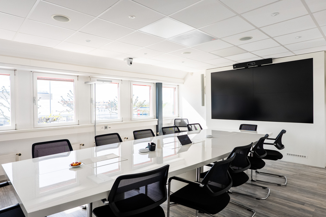 73m² office