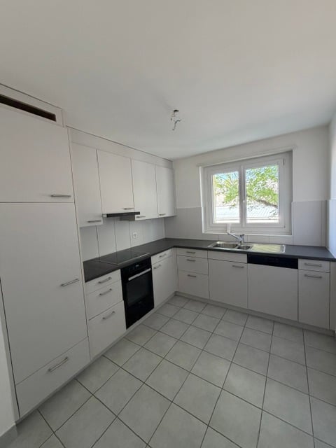 4 rooms apartment, photo 1 of 10