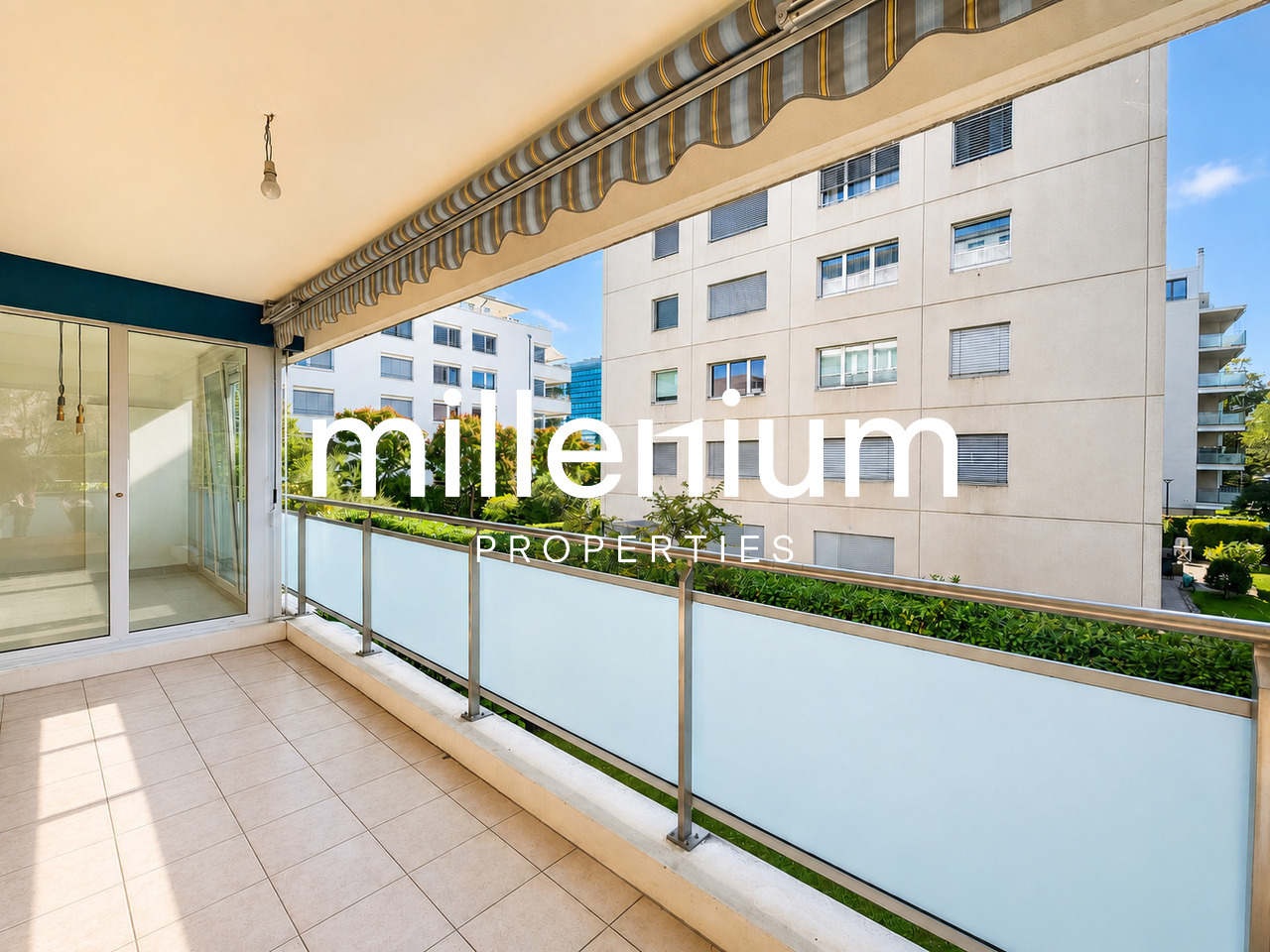 5 rooms apartment