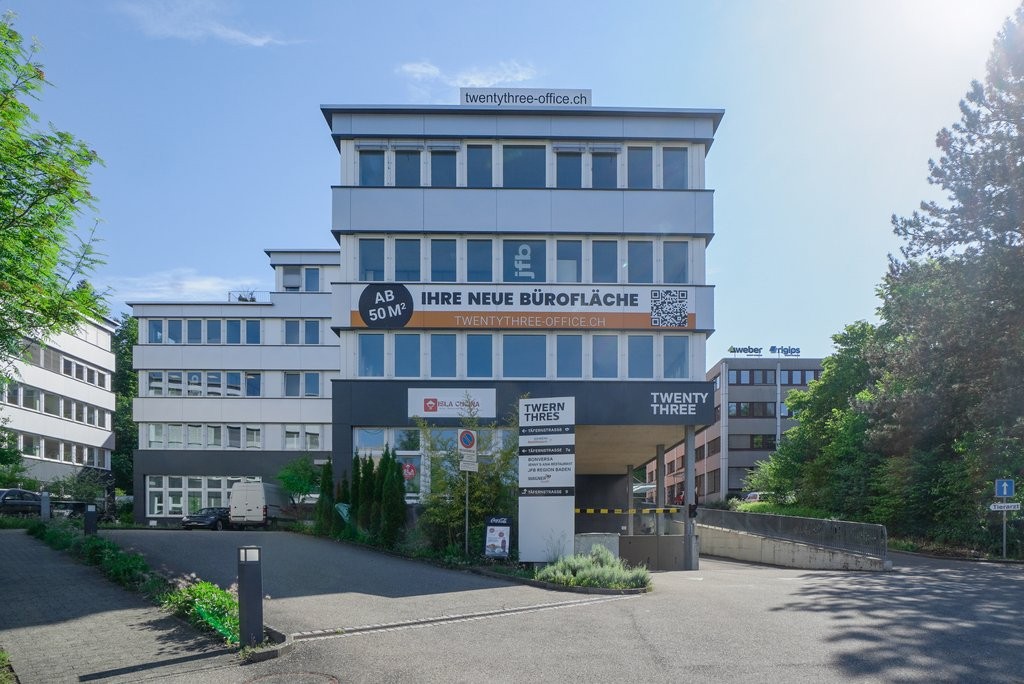 220m² office