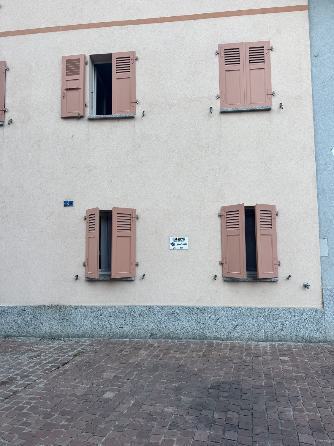 Open slot, photo 4 of 4
