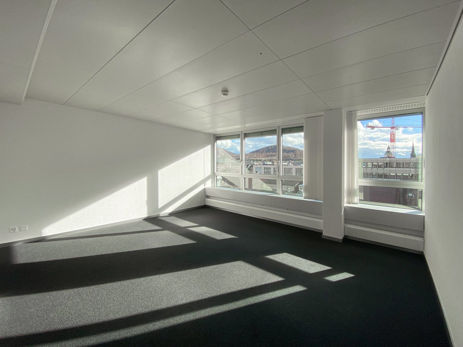 476m² office, photo 4 of 10