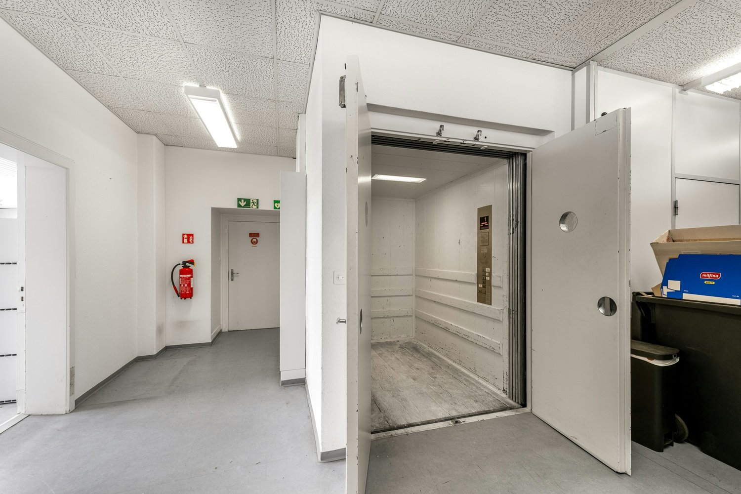 346m² commercial, photo 9 of 10