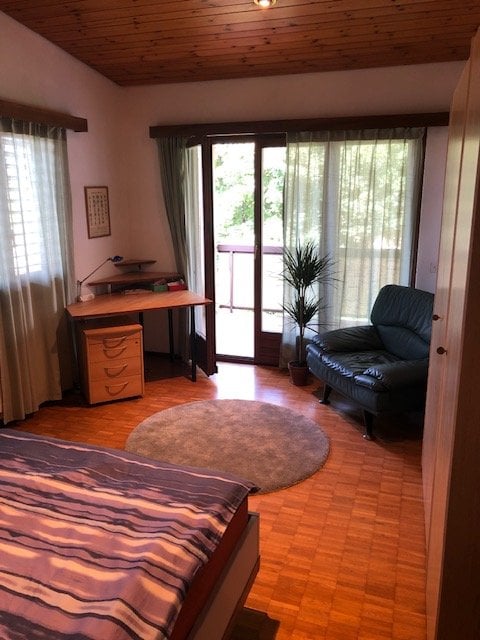 1 room single room