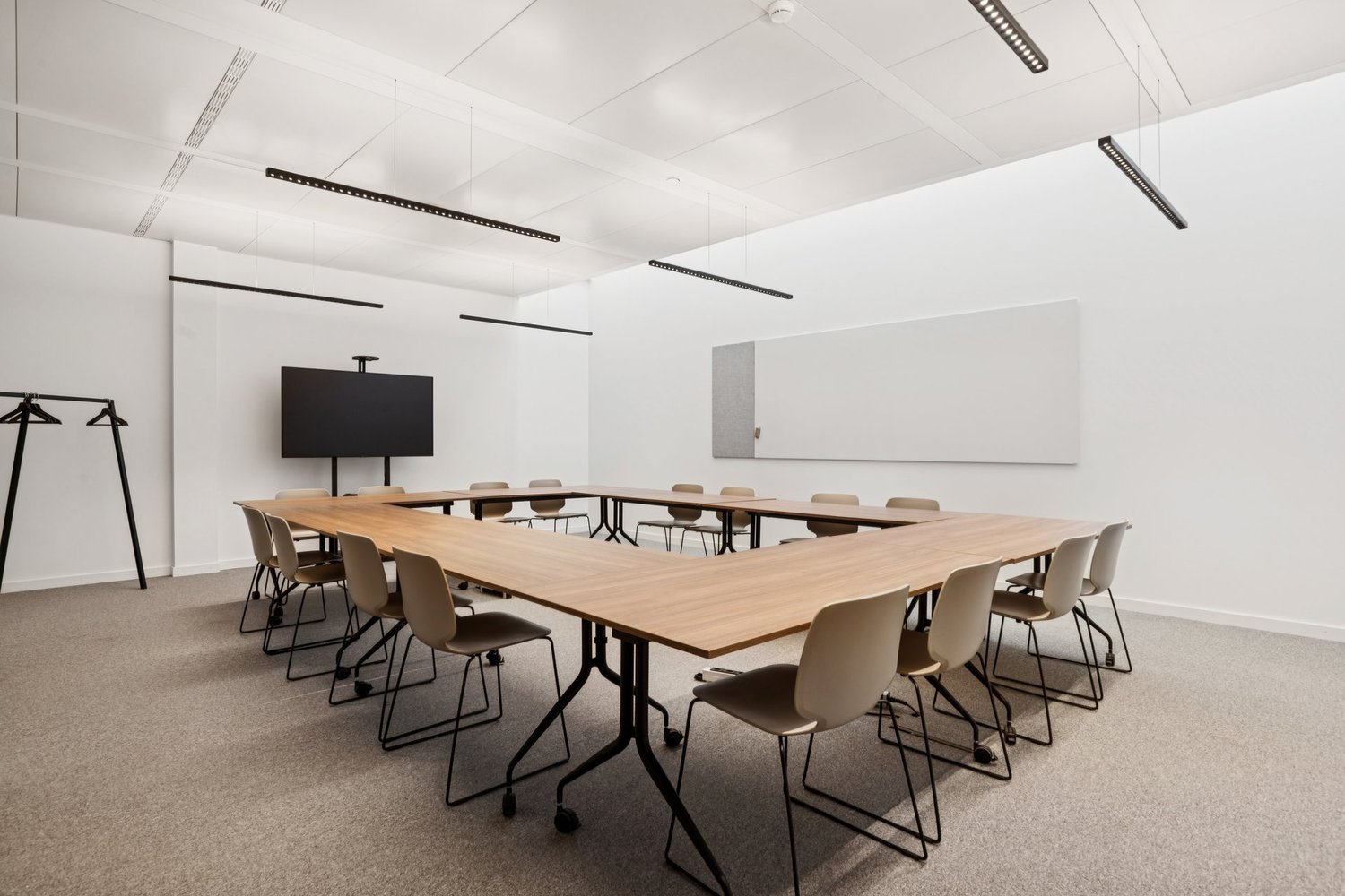 266m² office, photo 8 of 9
