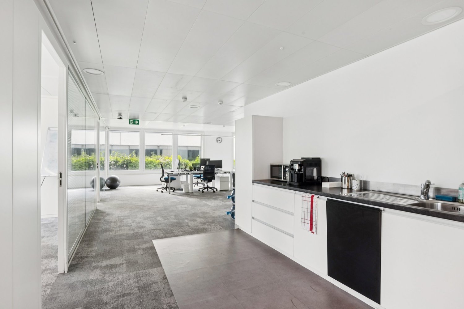 266m² office, photo 5 of 9