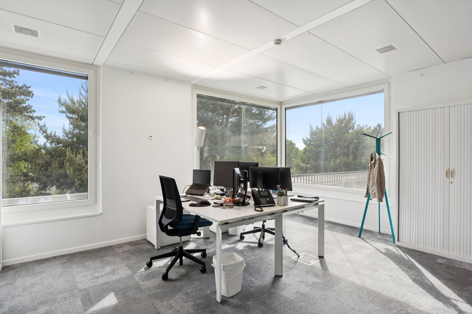 266m² office, photo 3 of 9