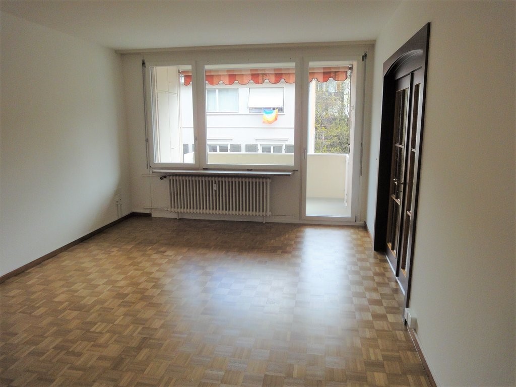 4 rooms apartment, photo 2 of 9