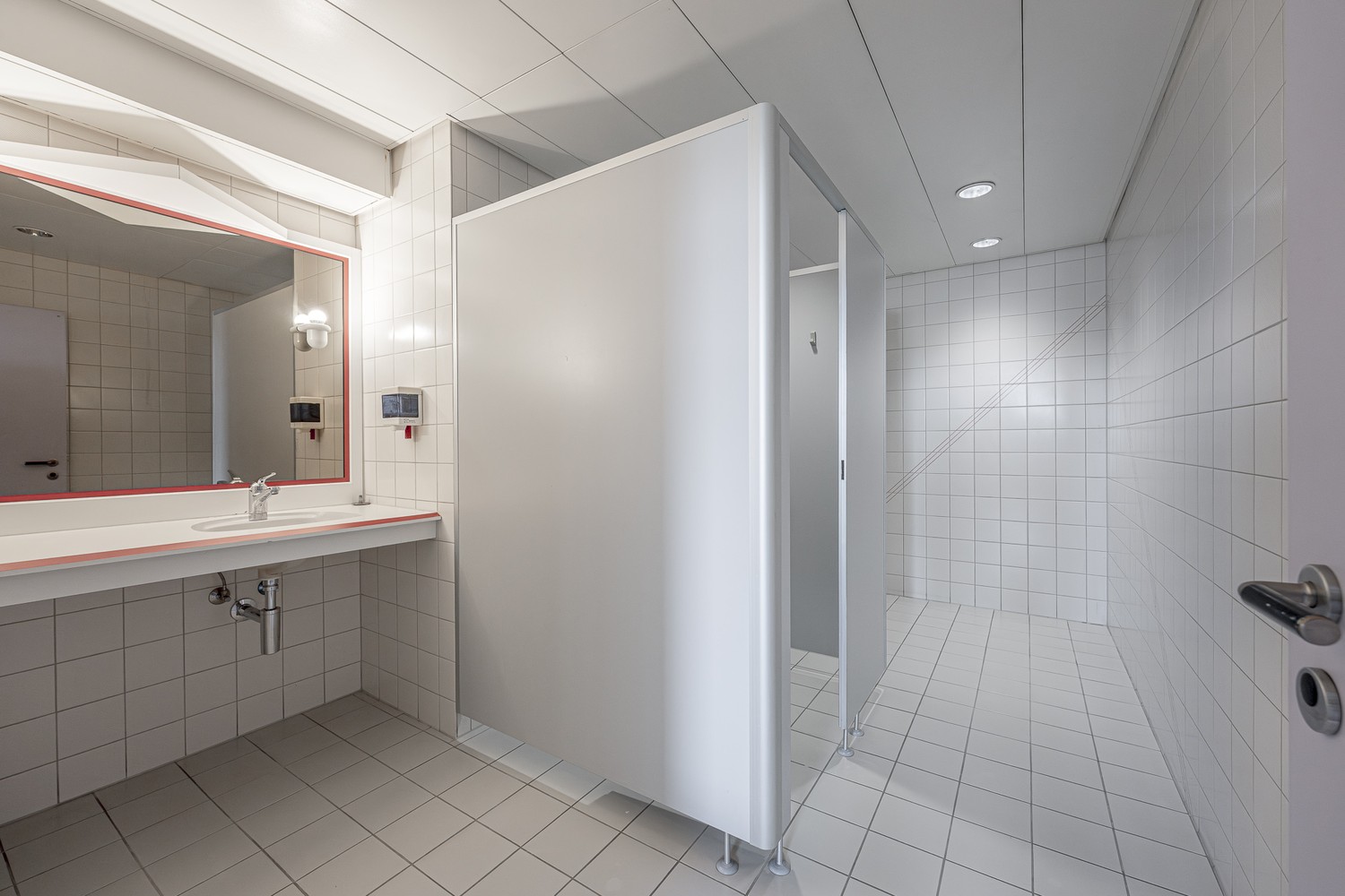 630m² office, photo 8 of 10