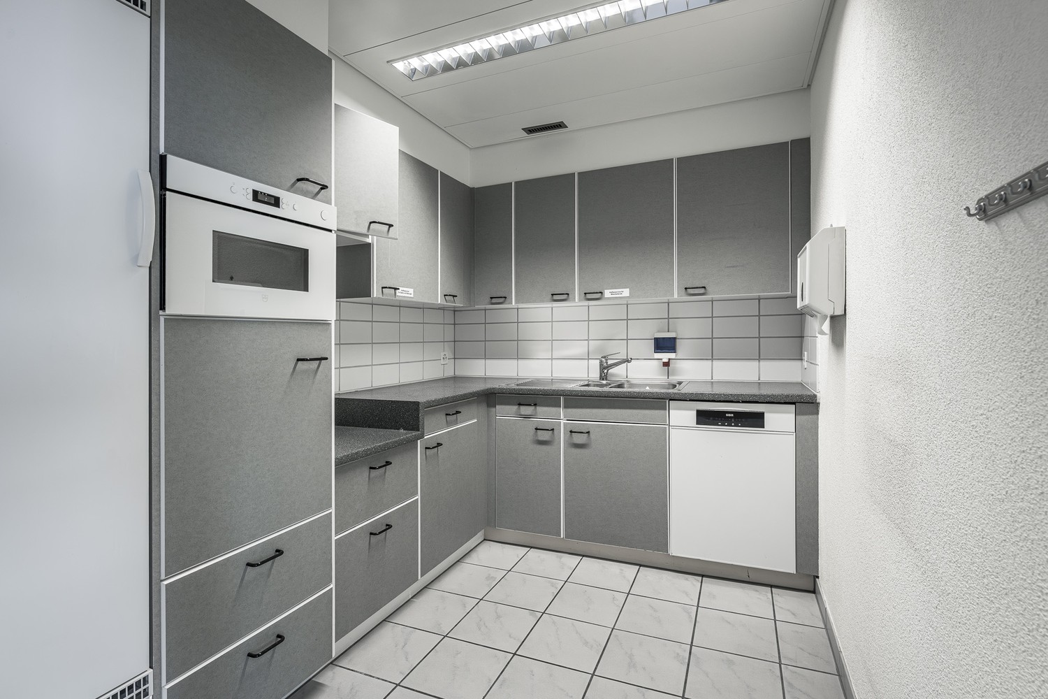 630m² office, photo 7 of 10