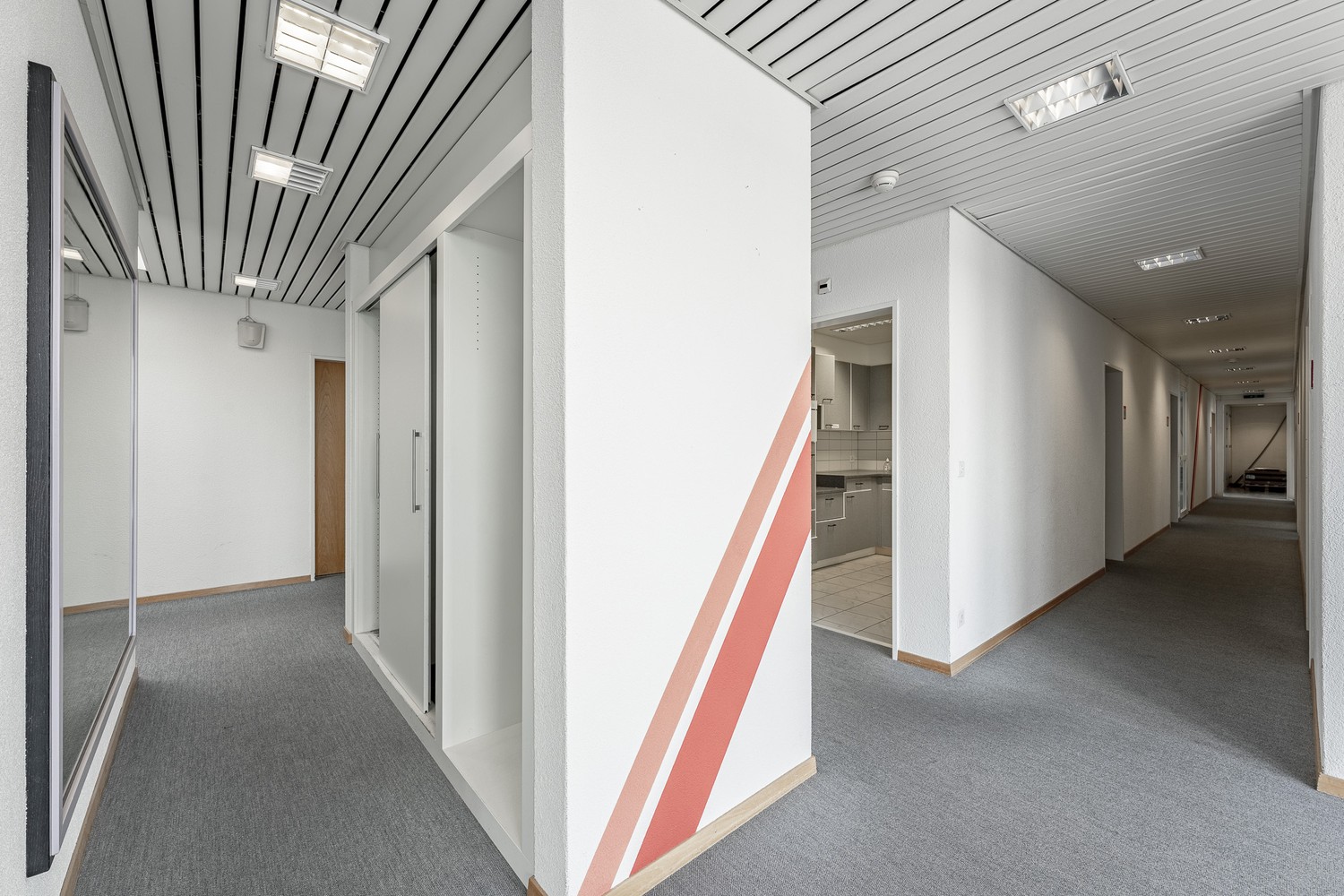 630m² office, photo 6 of 10