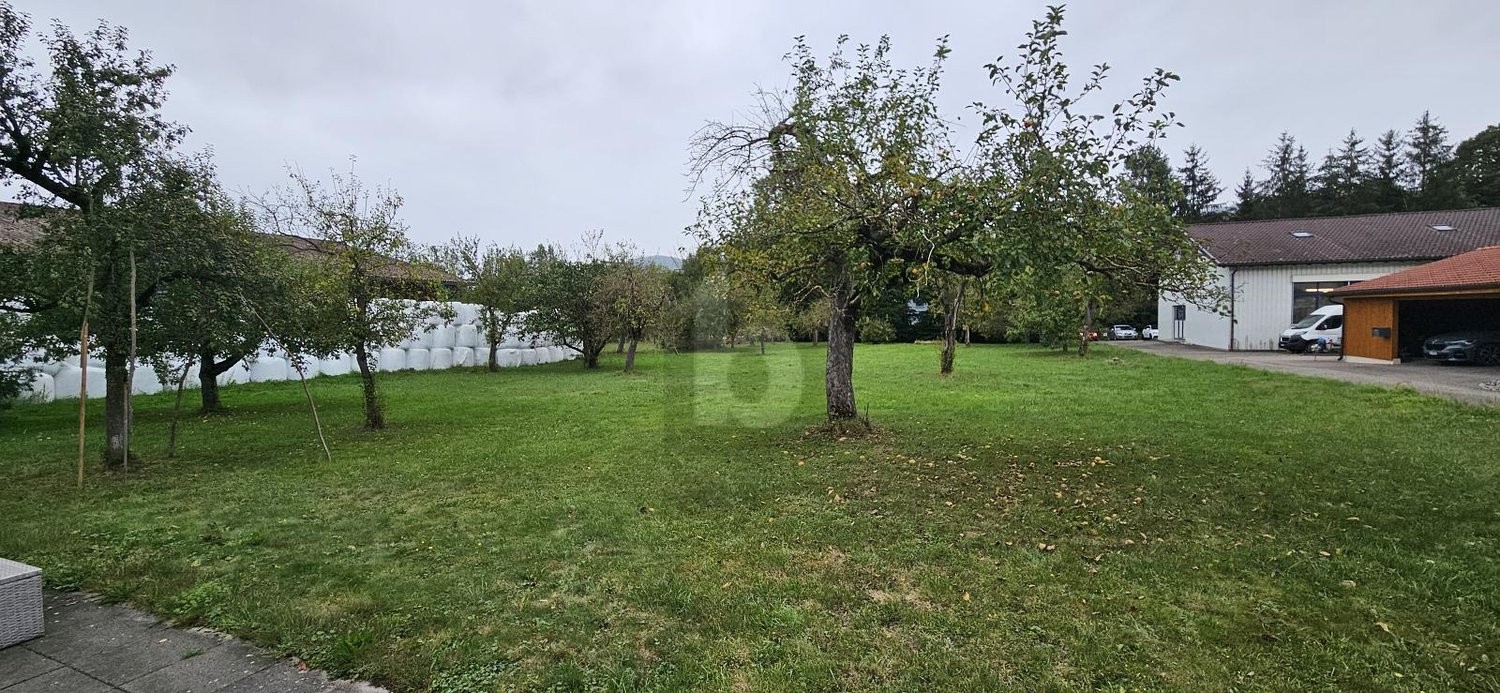 2098m² building land, photo 1 of 4