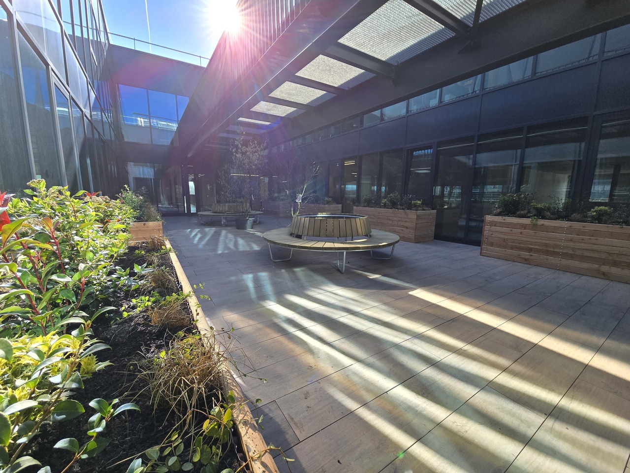 84m² office