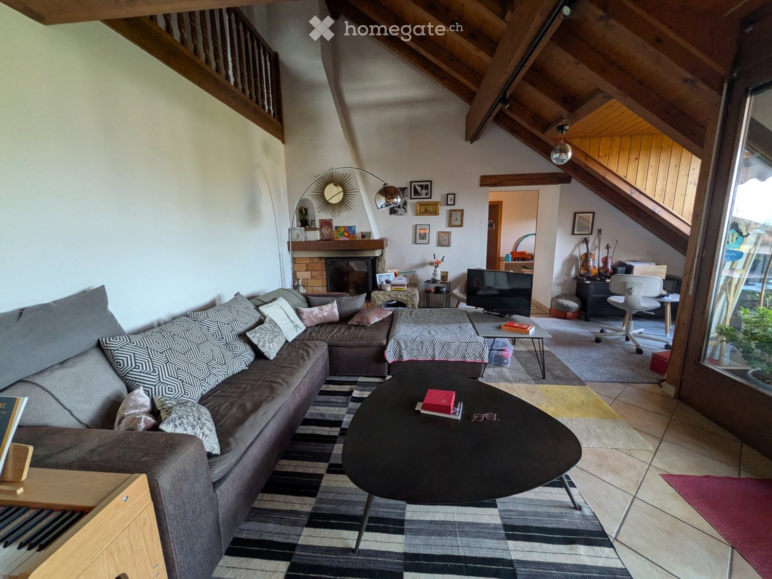 6 rooms apartment, photo 2 of 5
