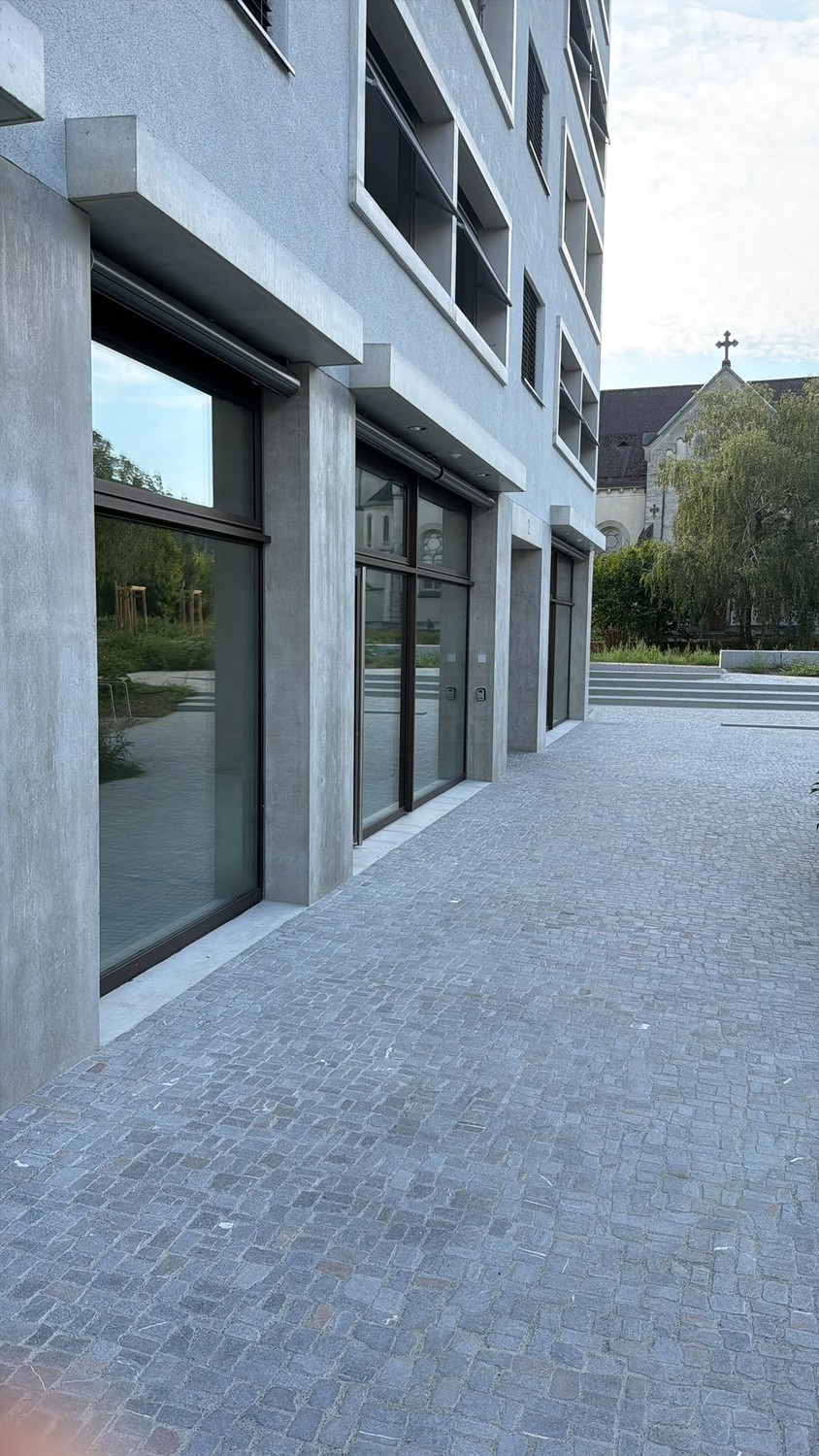 140m² commerciale
