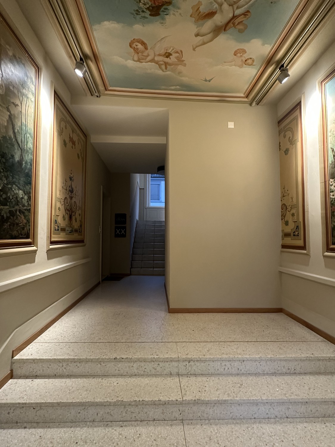 Camera in un appartamento condiviso, foto 1 di 10