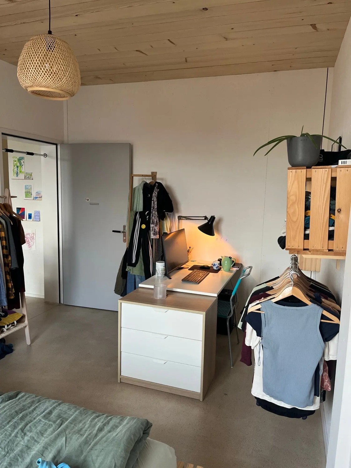 Chambre dans un appartement partagé