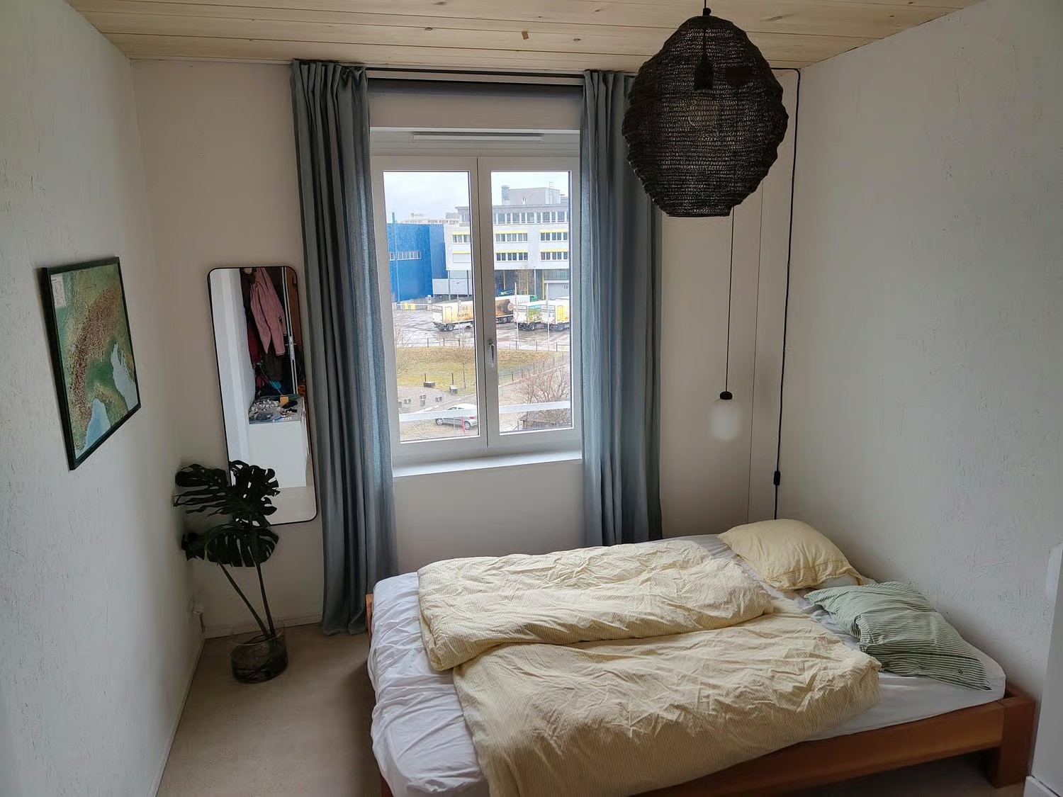 Chambre dans un appartement partagé