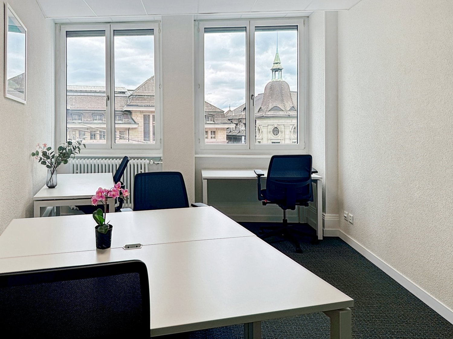 220m² office
