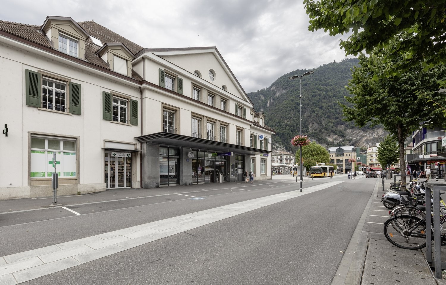 77m² office
